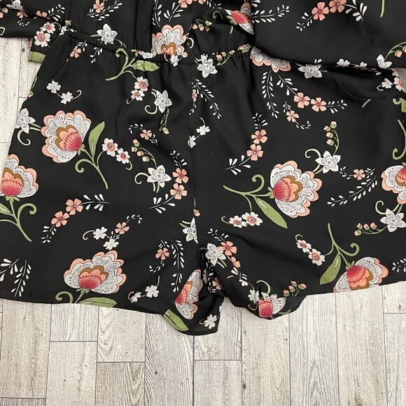 Kaari Blue Floral Shorts Romper Size 2 - Picture 5 of 7